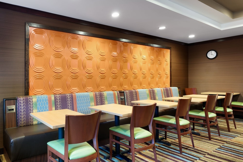 Fairfield Inn by Marriott Lexington Park Patuxent River Naval Air Station - photo 30