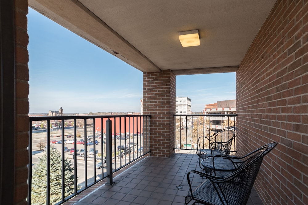 Courtyard by Marriott Springfield Downtown - photo 6