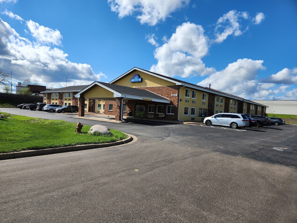 Twin Cities Inn - last minute hotel in Mounds View