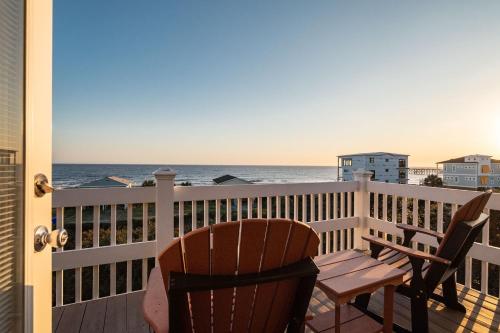 Cox Landing by Oak Island Accommodations - photo 9