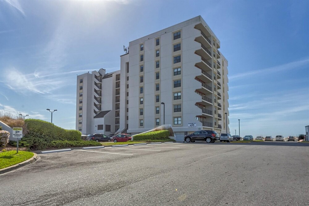 Island Winds East 606 by Meyer Vacation Rentals — 4-Star Luxury Hotel in Gulf Shores, United States