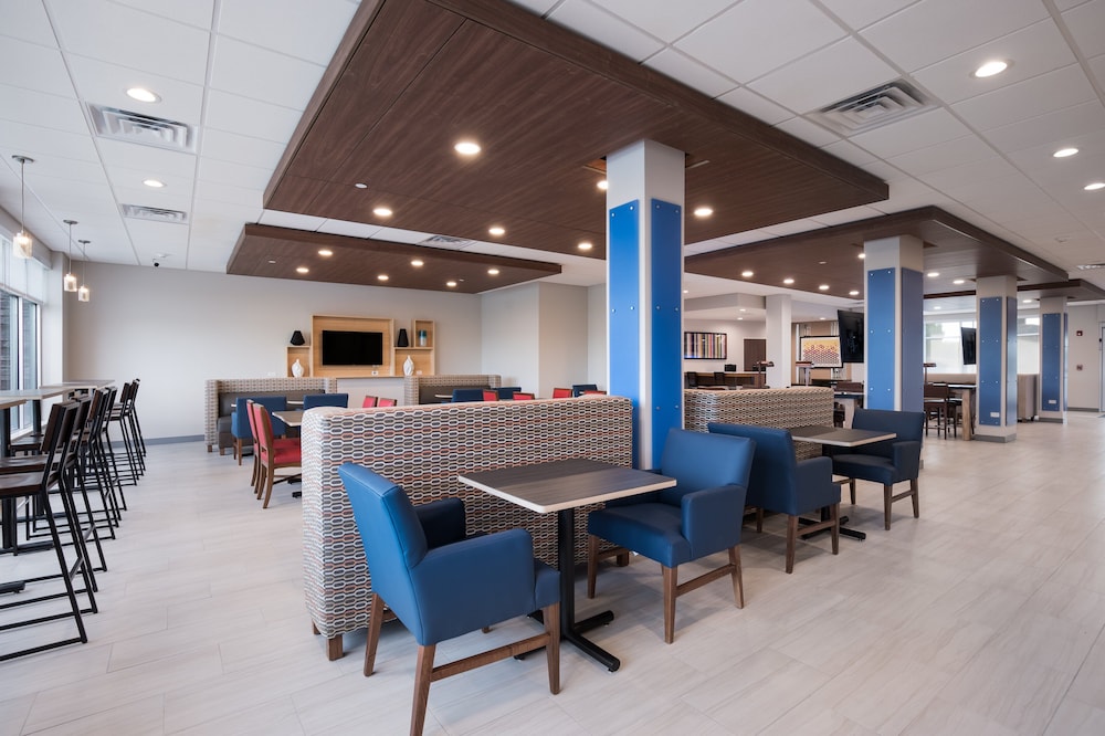 Holiday Inn Express & Suites Chicago Hoffman Estates by IHG - photo 28