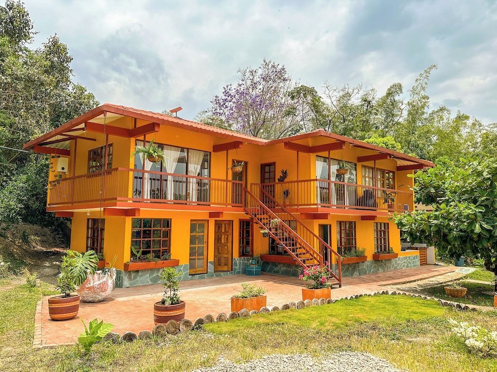 El Nido Andino in La Mesa, Colombia