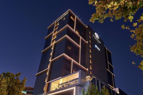 DoubleTree By Hilton Perth Northbridge — 4-Star Luxury Hotel in Perth, Australia