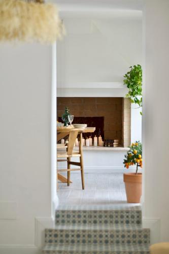 Lilium Maison — 4-Star Luxury Hotel in Canosa Sannita, Italy