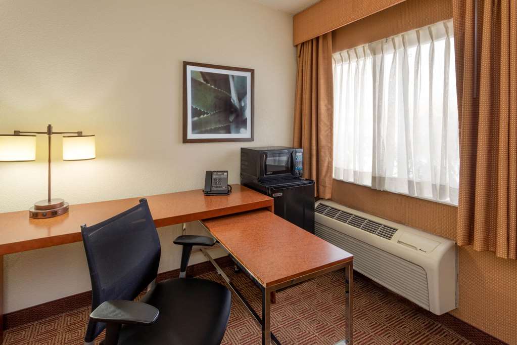 La Quinta Inn by Wyndham Minneapolis Airport Bloomington - photo 49