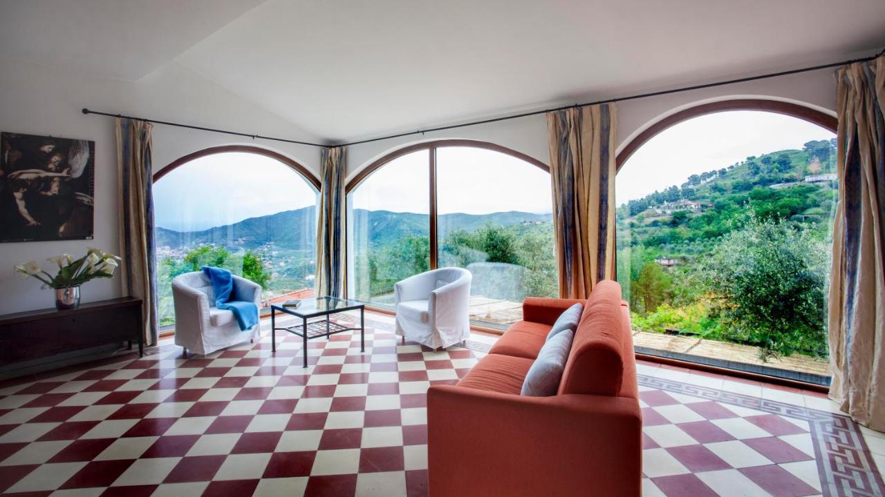 Natursteinvilla mit Meerblick 2km über dem Meer Cilentissimo — 4-Star Luxury Hotel in Santa Maria, Italy