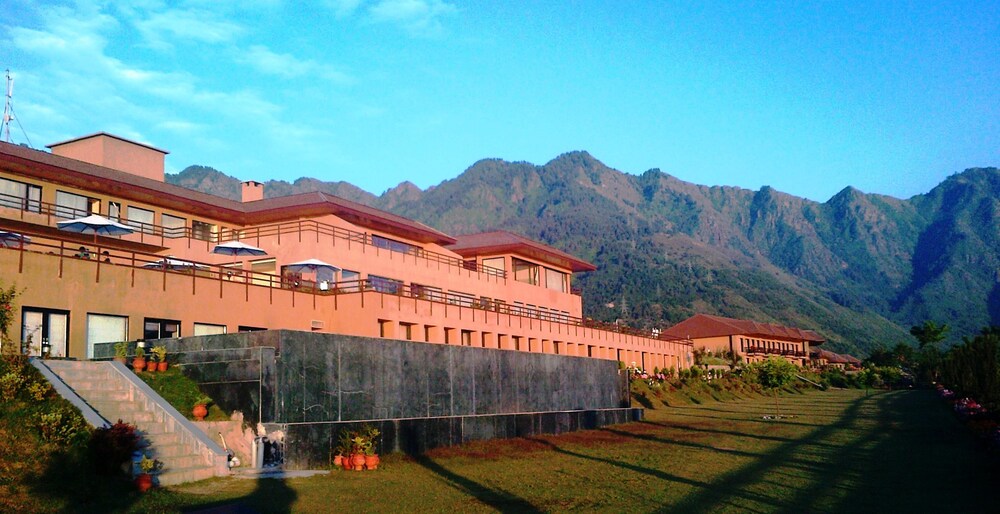 Taj Dal View Srinagar — 5-Star Luxury Hotel in Srinagar, India