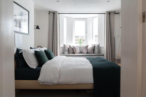 Bower Apartment
