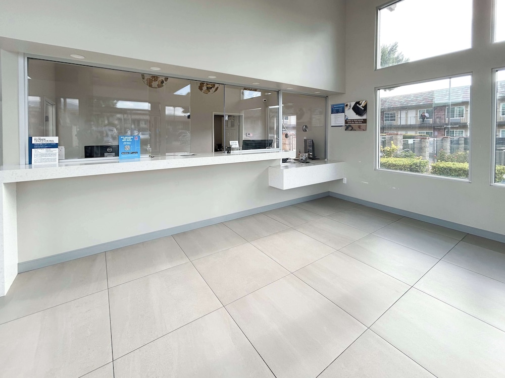 Studio 6 Corona CA West - photo 2