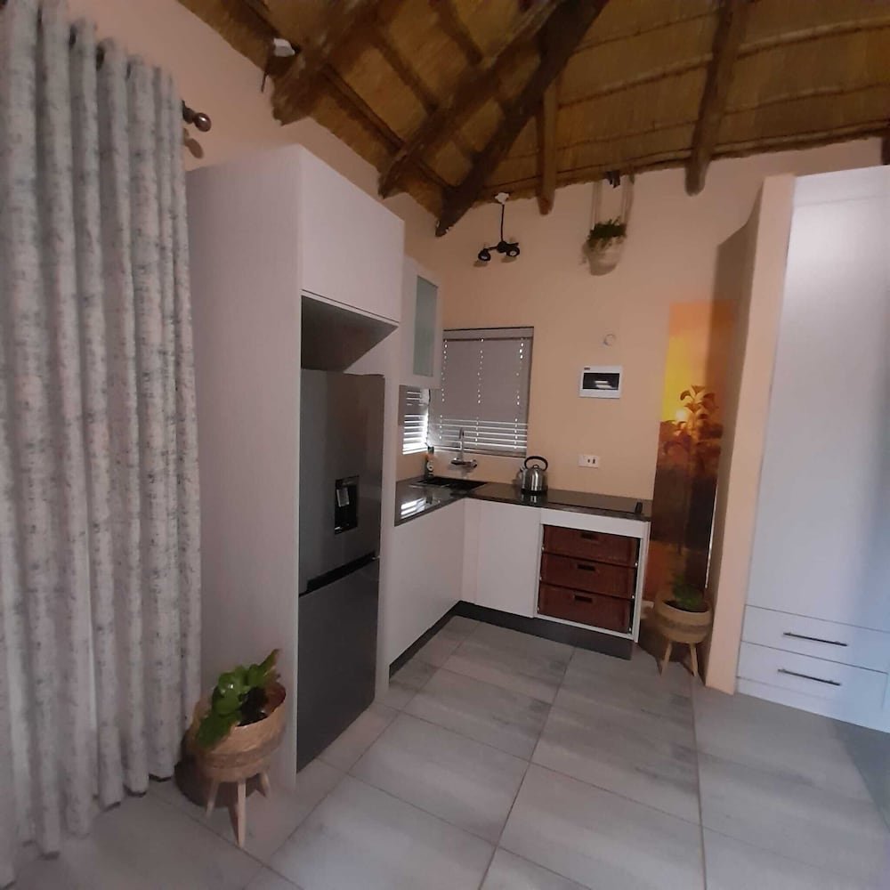 Ikhutse Guest House — Kanye — photo 2