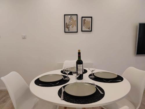 Le Jardin Secret ConciergerieDameCarcas — 4-Star Luxury Hotel in Carcassonne, France
