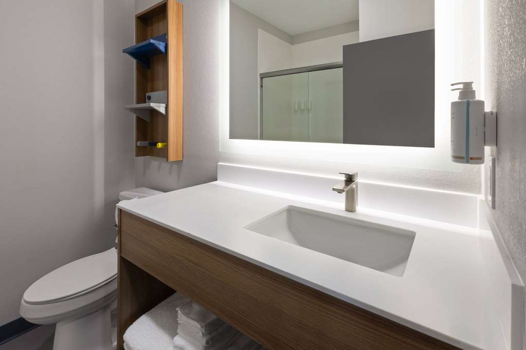 Microtel Inn & Suites by Wyndham Olive Branch - photo 29