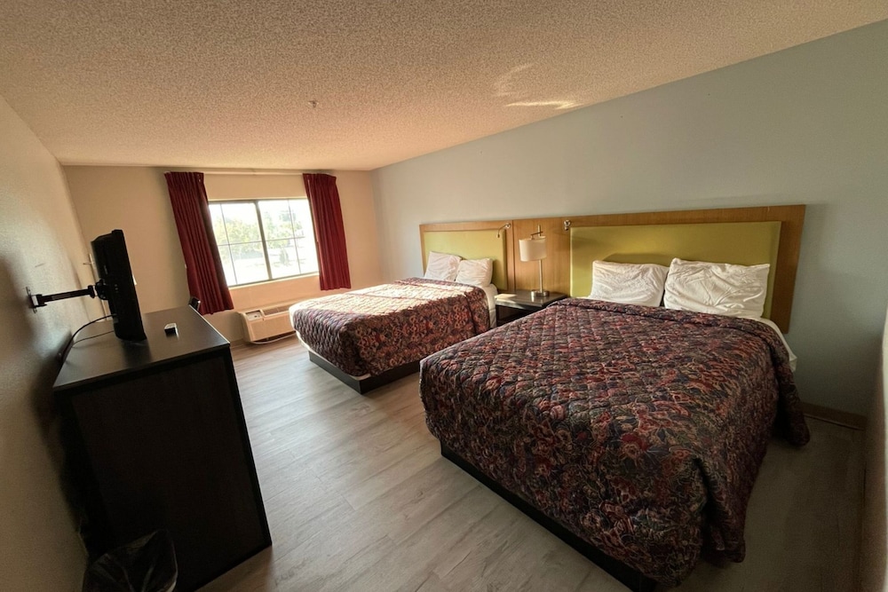 Coratel Inn and Suites by Jasper Wesley Hospital - photo 7
