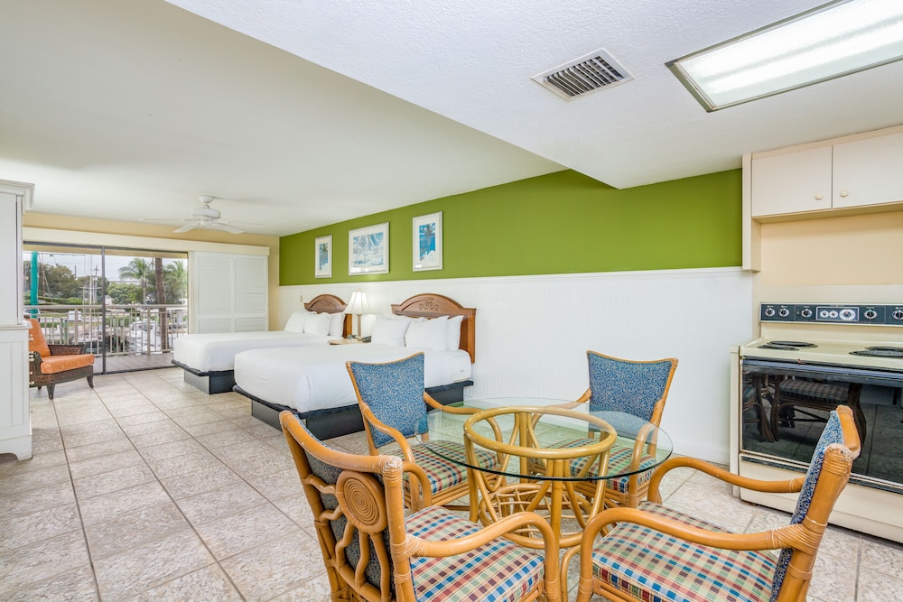 Marina Del Mar Resort and Marina - photo 22