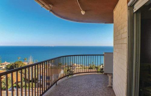 Amanecer Viendo Tabarca Vistas Al Mar in Santa Pola, Spain