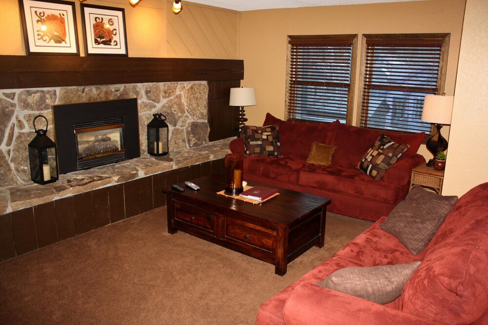 Longbranch #115 By Peak Property Management - photo 7