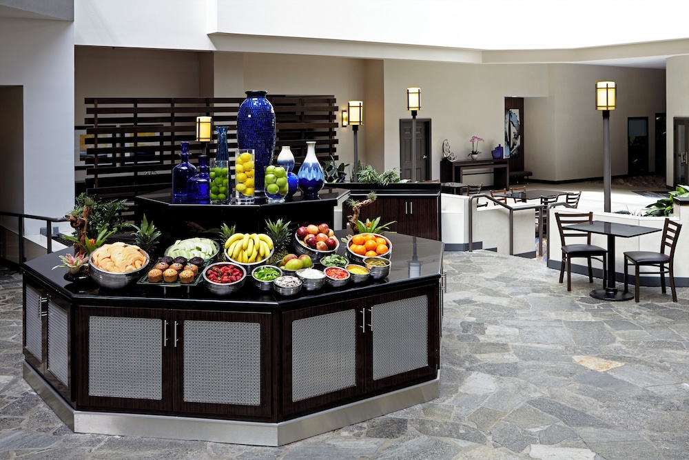 Embassy Suites by Hilton Los Angeles International Airport North - photo 27