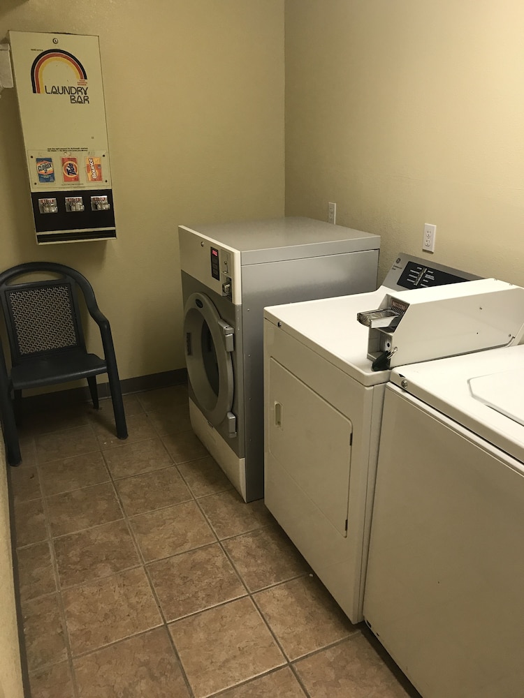 Super 8 by Wyndham Bridgeview of Mackinaw City - photo 43