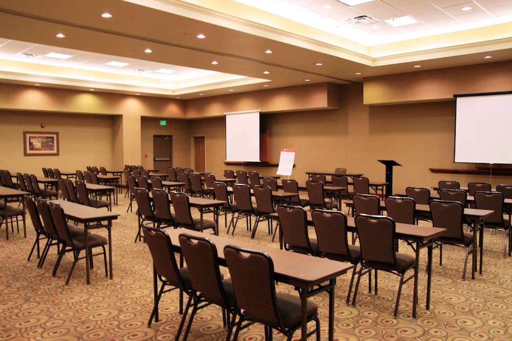 Hampton Inn & Suites Kingman - photo 36
