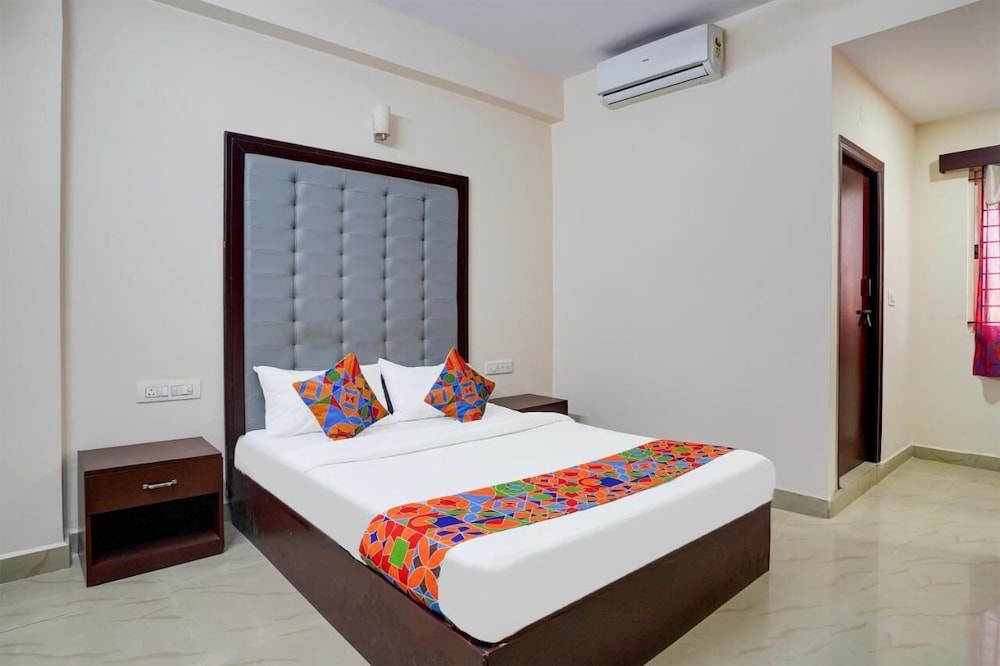 Leo Grand Hotel — Anekal — photo 2
