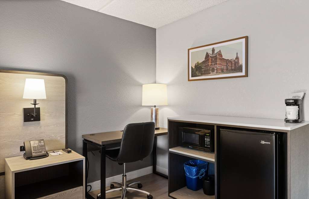 La Quinta Inn by Wyndham Stockton - photo 21