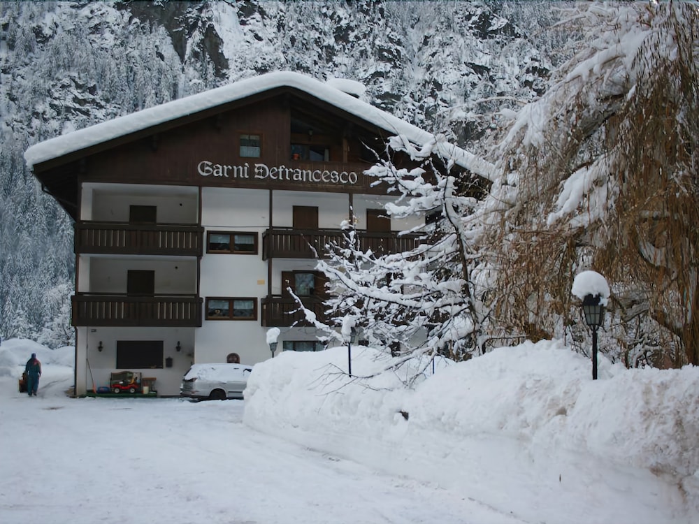 Albergo Garni Defrancesco in Campitello Di Fassa, Italy