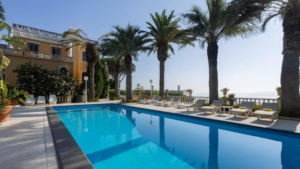 Villa Carina 12 Emma Villas — 4-Star Luxury Hotel in Ischia, Italy