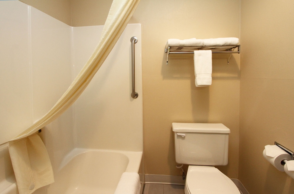 New Victorian Inn and Suites - photo 23