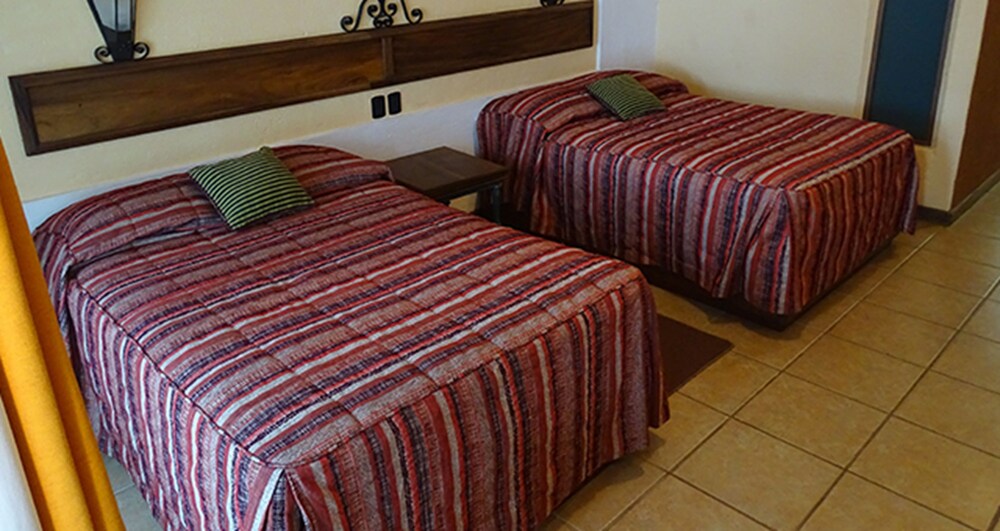 Turinjandi Resort — Zirahuen — photo 5