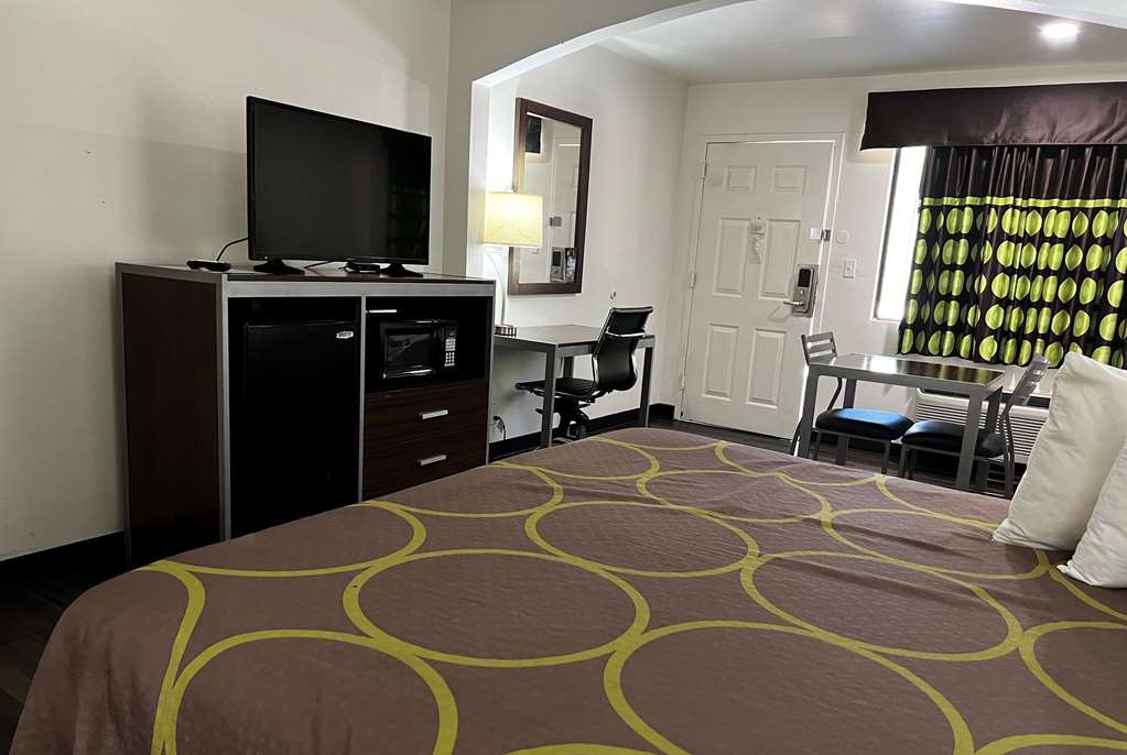 Super 8 by Wyndham Slidell - photo 31
