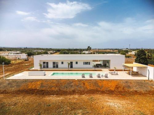Villa Donnosanto a 5 Minuti Da Spiaggia. Ostuni 10 — 4-Star Luxury Hotel in Carovigno, Italy