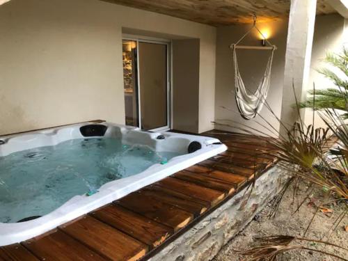 Les Palmiers Charme Spa Et Massage En Vignoble Nantais — Le Pallet