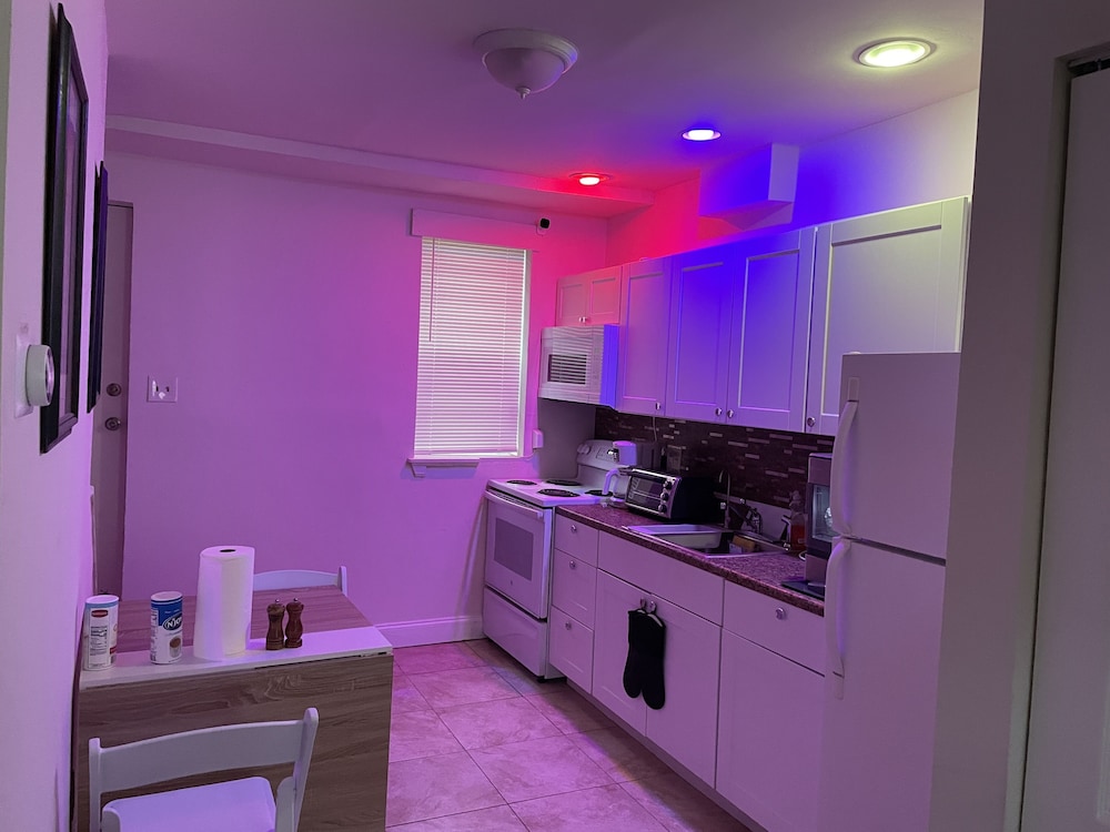 Downtown Loft Close to Topgolf Horseshoe Casino UM Baltimore - photo 17