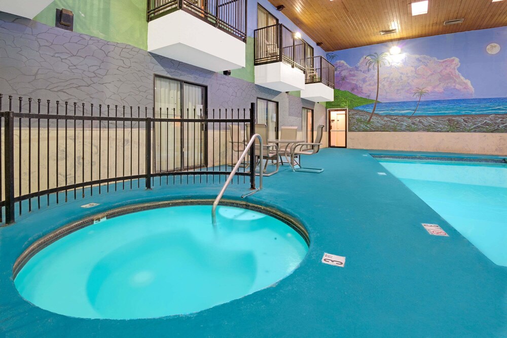 Days Inn by Wyndham East Albuquerque - photo 22