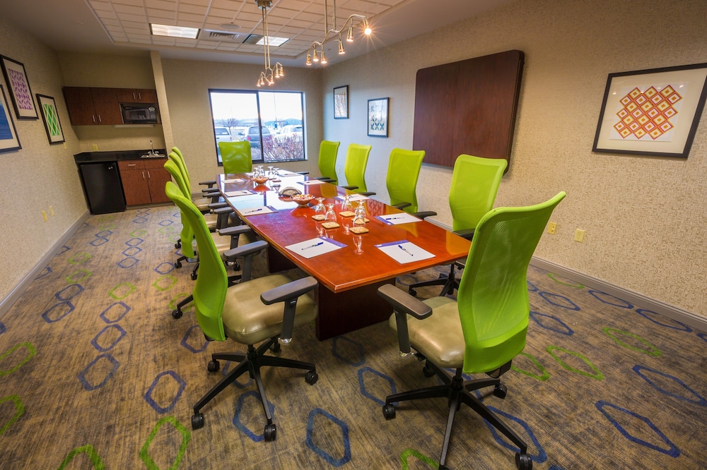 Holiday Inn Express Hotel & Suites Pasco Tri Cities by IHG - photo 41