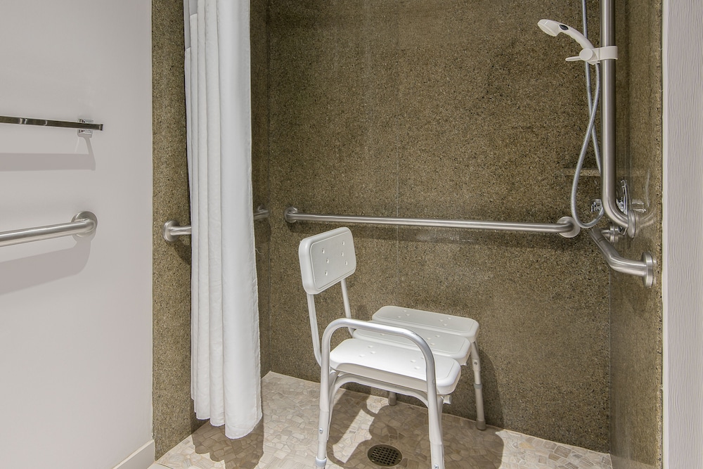 Holiday Inn Express & Suites Cooperstown by IHG - photo 14