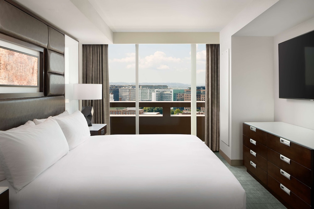 Hilton Washington DC National Mall The Wharf - photo 13