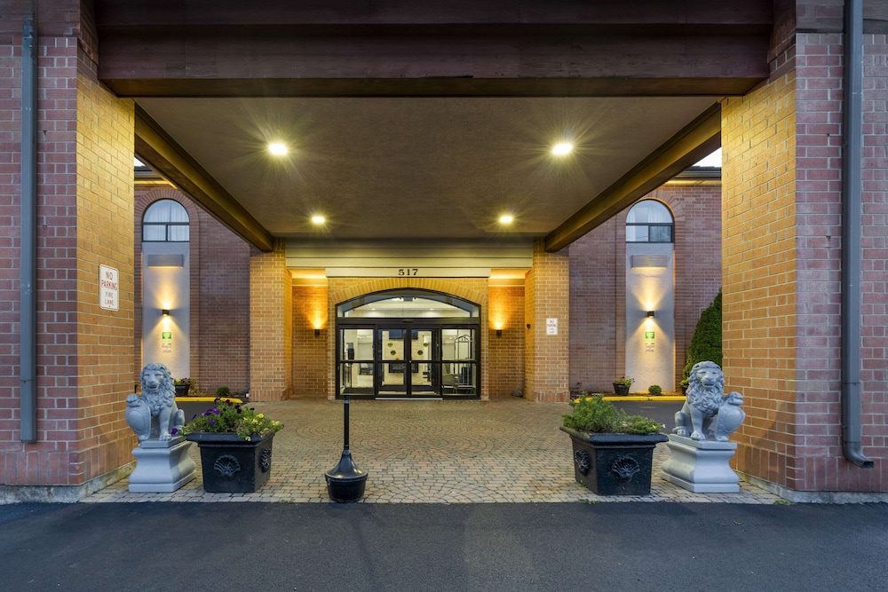 Comfort Inn & Suites Mundelein Vernon Hills - photo 30