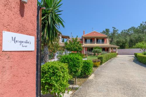Margaritas House Agios Prokopios Corfu — 4-Star Luxury Hotel in Kynopiastes, Greece