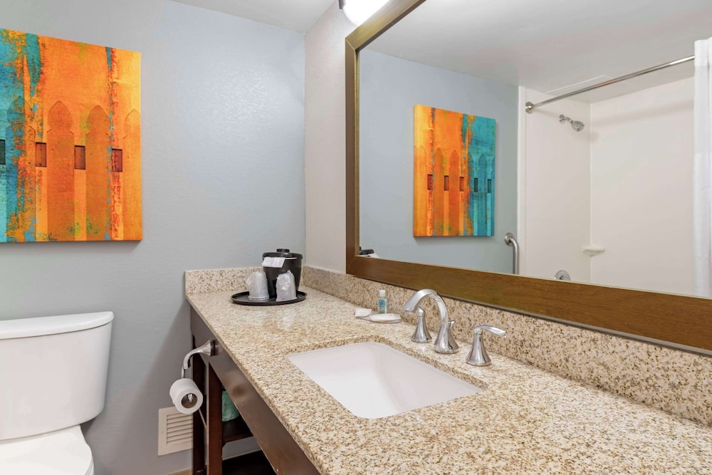 MainStay Suites MSP Airport Mall of America - photo 9
