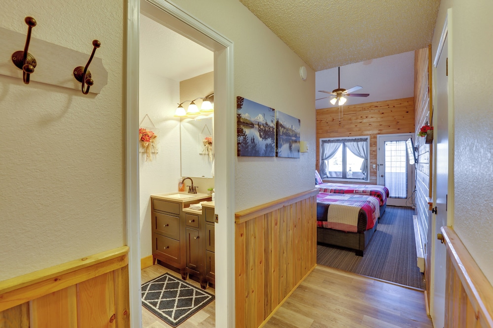 2 Mi to Granby Ranch: Resort Studio w Pool Access - photo 2