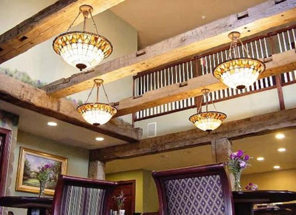 Hearthstone Inn & Suites - photo 23