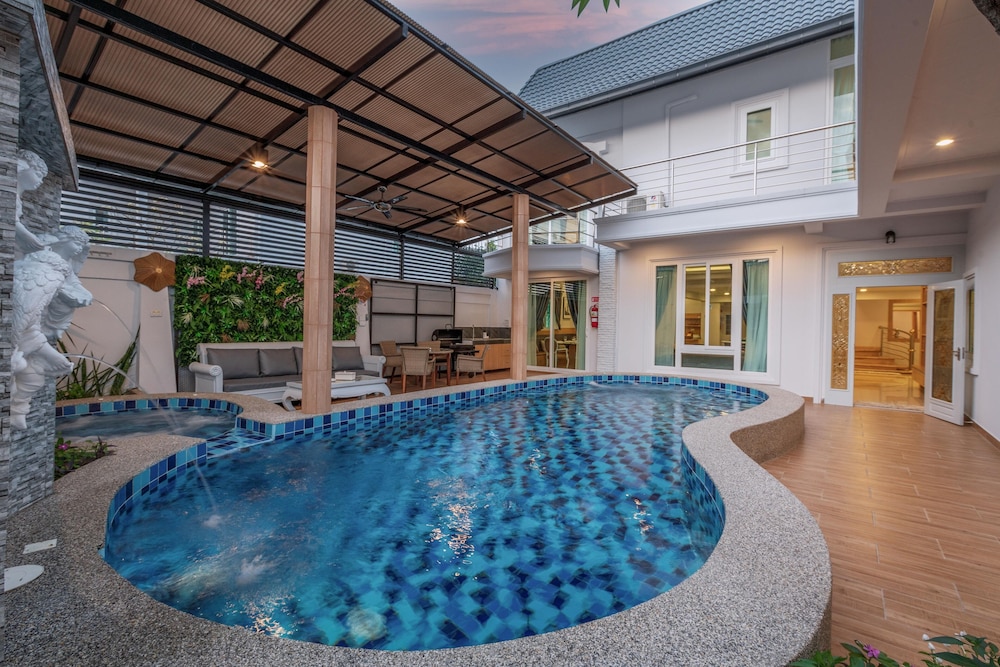Gala Pavilion Villa — 4-Star Luxury Hotel in Pattaya, Thailand