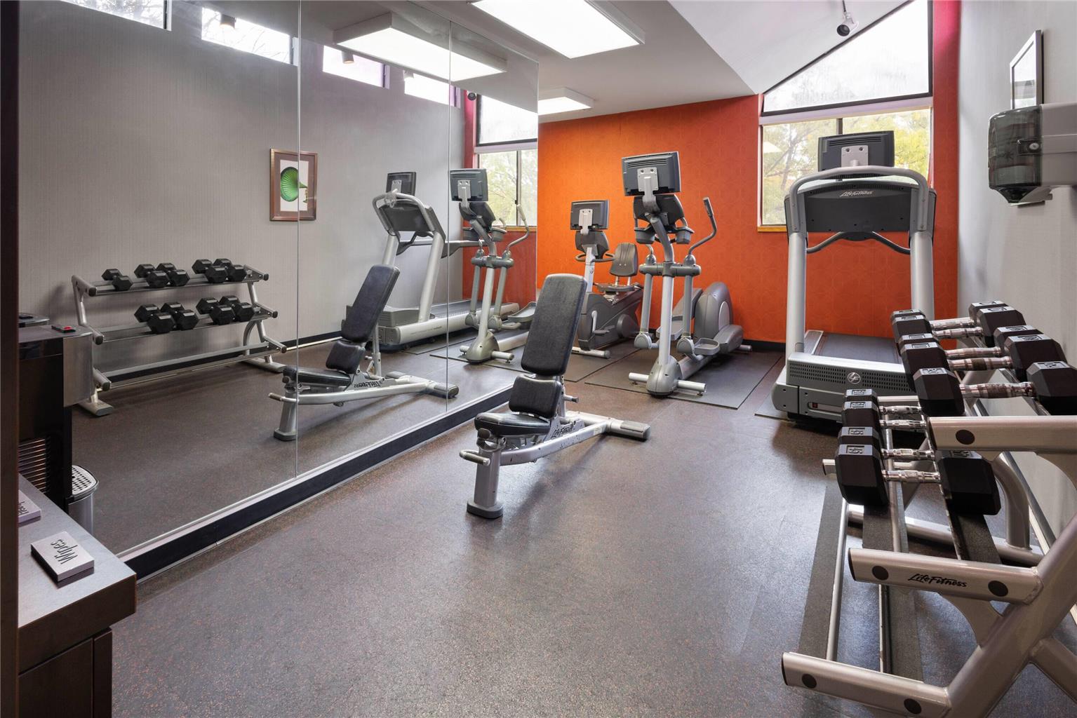 Hawthorn Suites by Wyndham Vienna Tysons Corner - photo 14