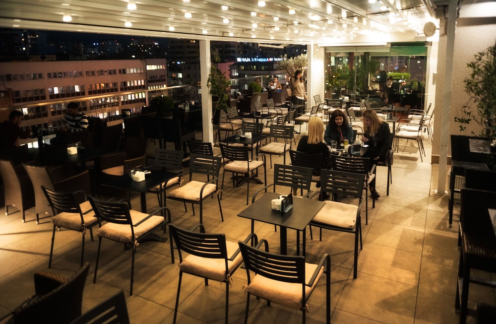 מזון ומשקאות