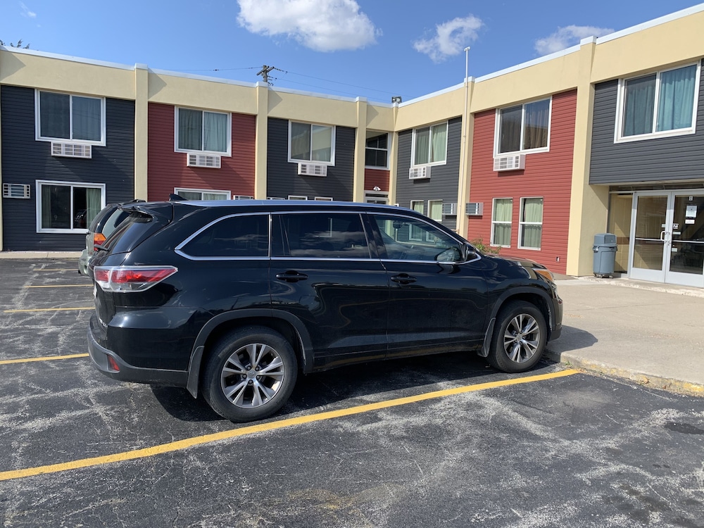 Economy Inn — hotel in Green Bay