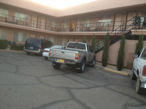Economy Inn - photo 20