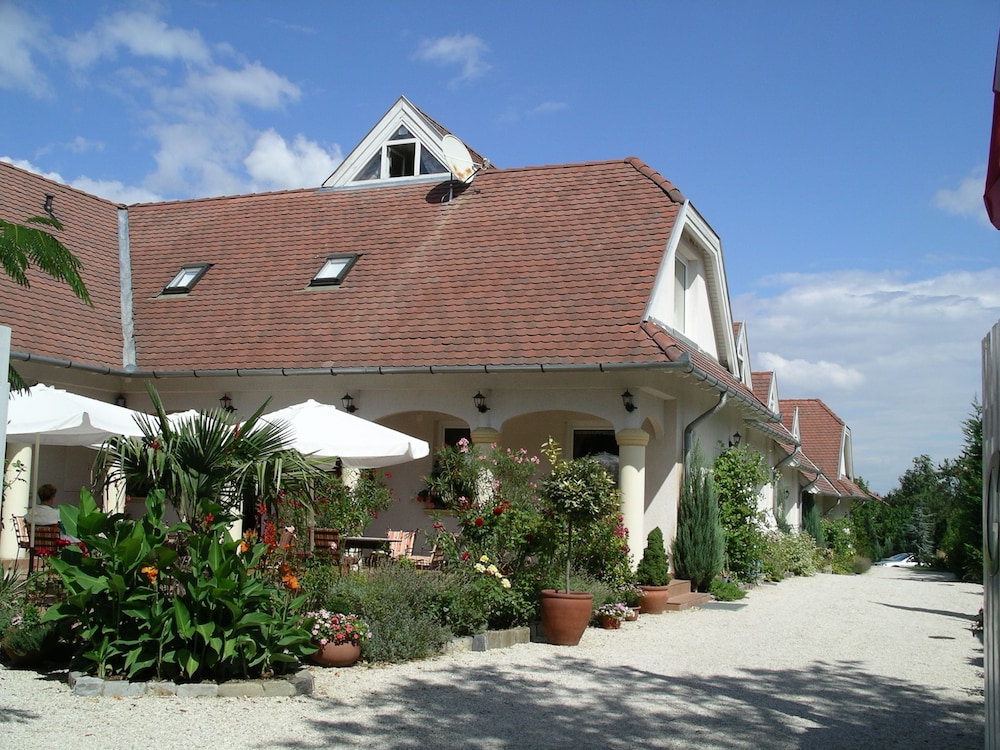 Albergo Giardino — hotel in Heviz