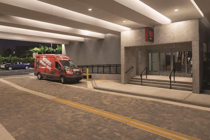 Radisson RED Miami Airport - photo 5